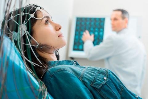 EEG Çekilen Bir Hasta